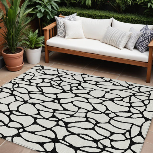 9' X 12' Ivory And Black Geometric Washable Indoor Outdoor Area Rug-0
